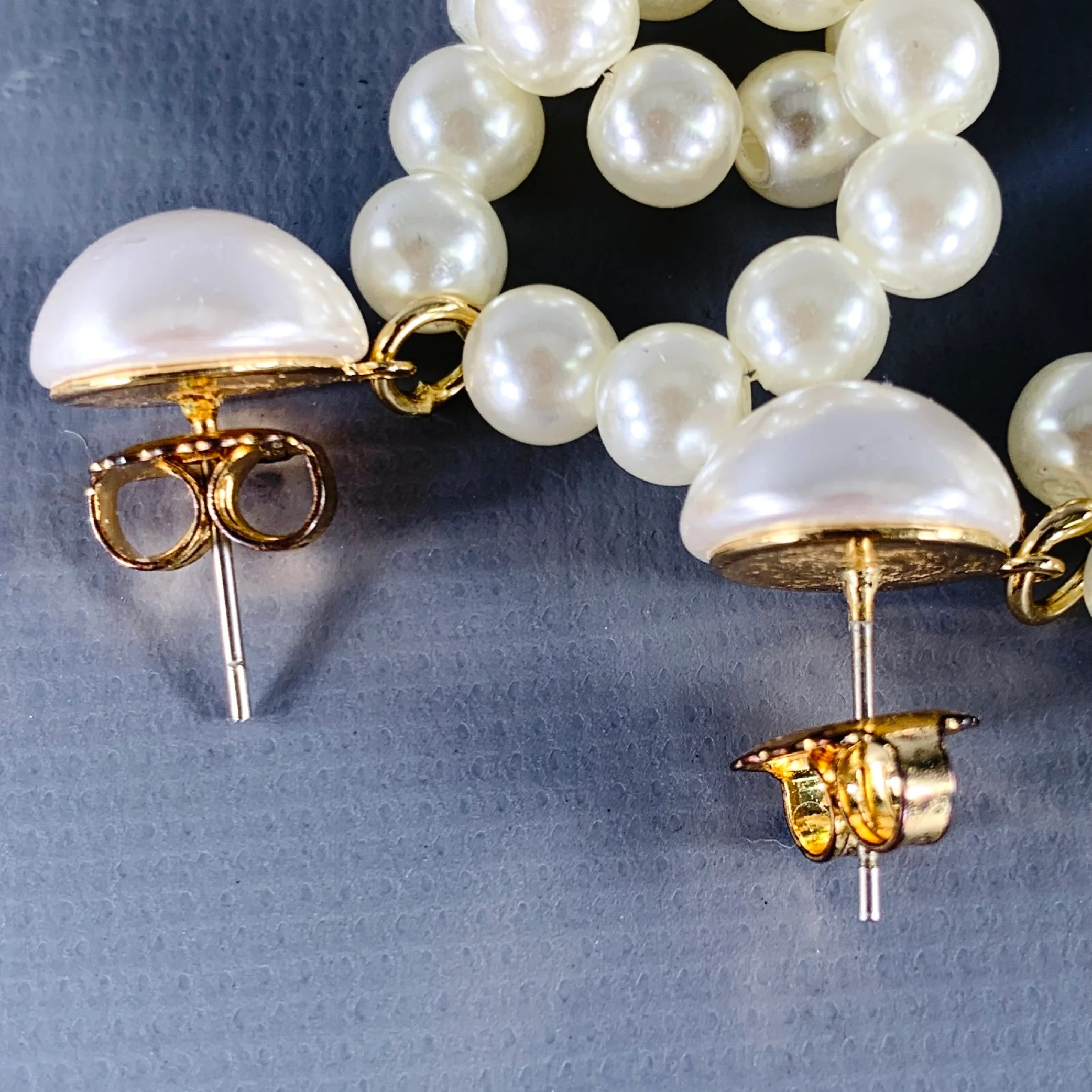 VINTAGE Gold Faux Pearl Interloop Earrings - Image 2