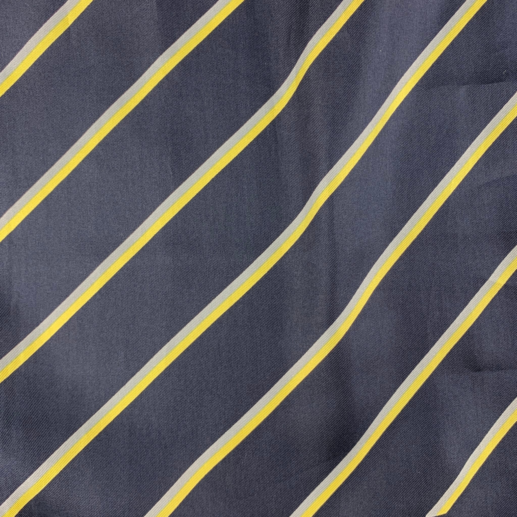 VINTAGE Navy Yellow Silk Pocket Square - Image 4