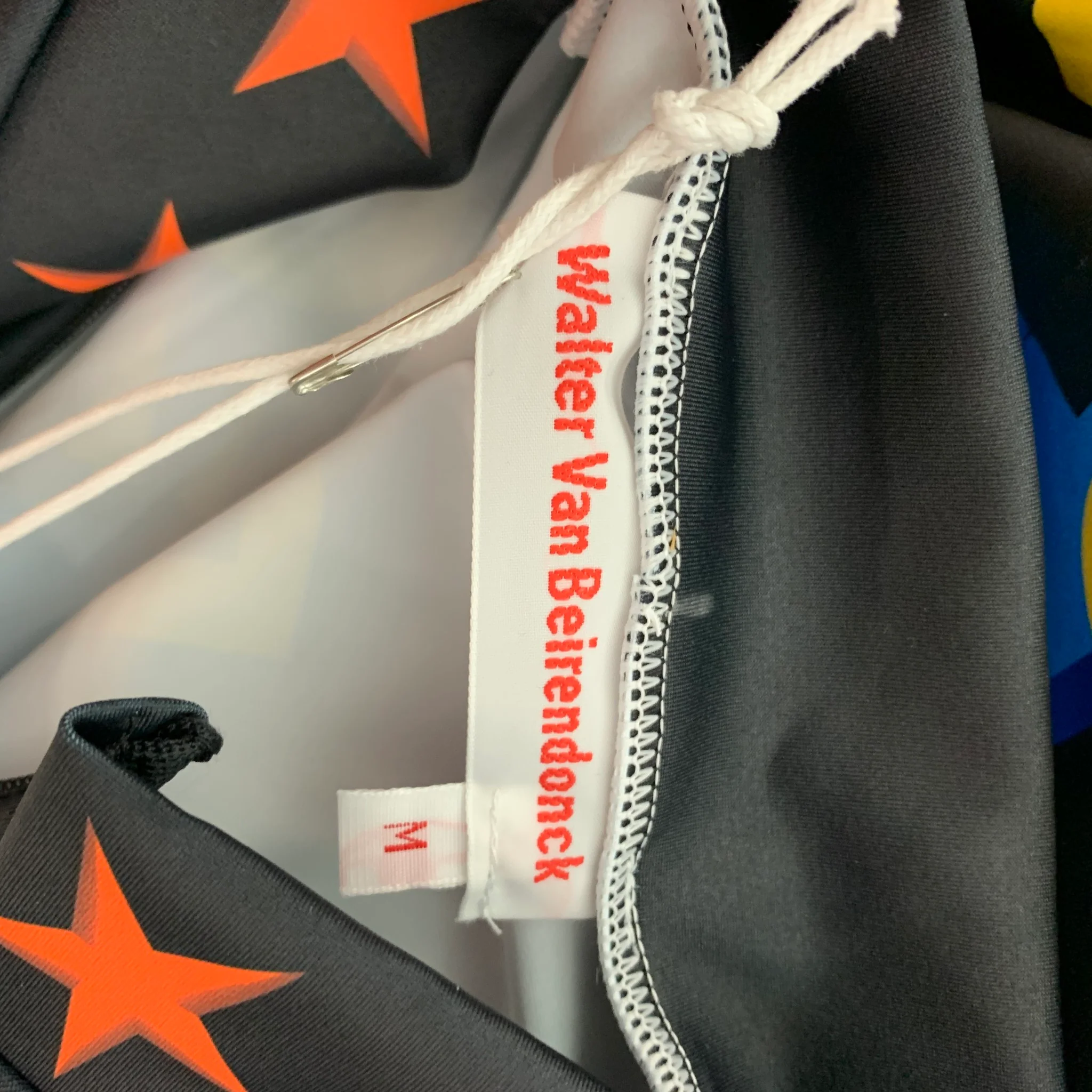 WALTER VAN BEIRENDONCK FW21 Size M Black Graphic Jersey Bike Top - Image 7