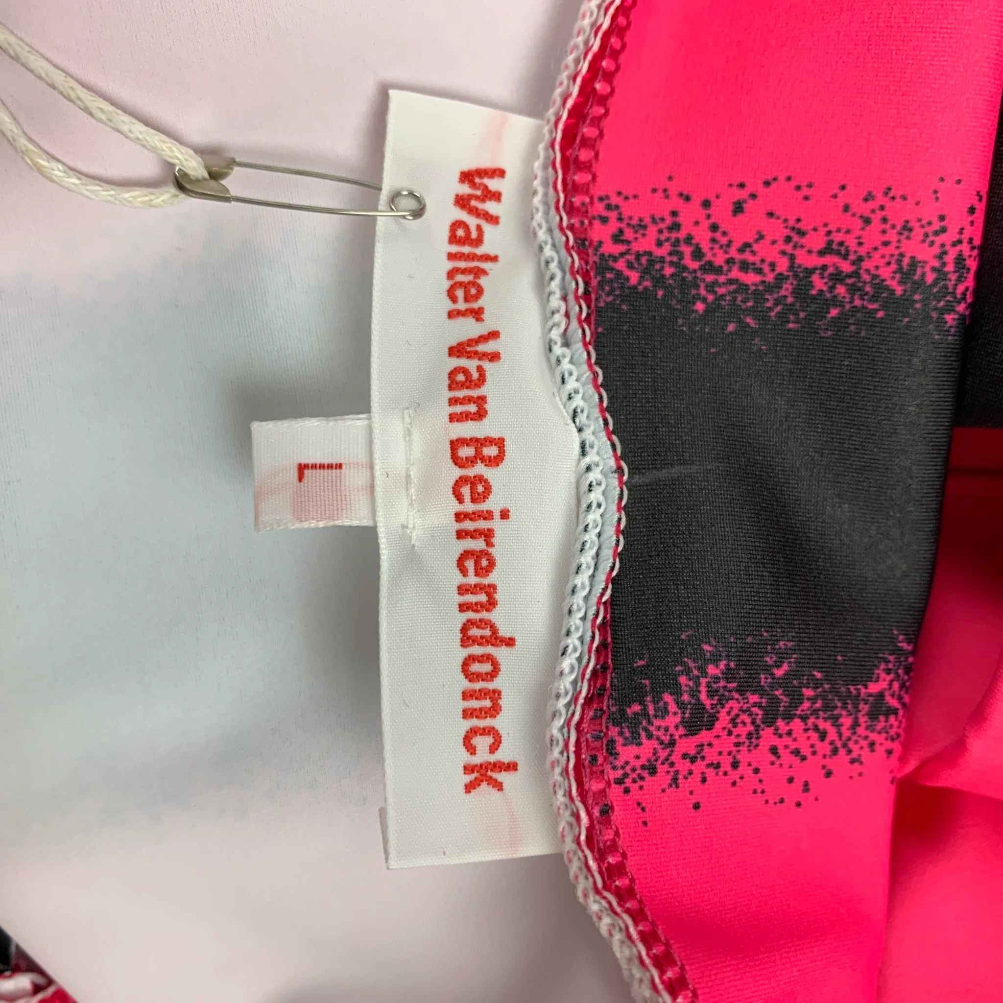 WALTER VAN BEIRENDONCK SS22 Size L Pink Graphic Nylon Jersey Bike Top - Image 7