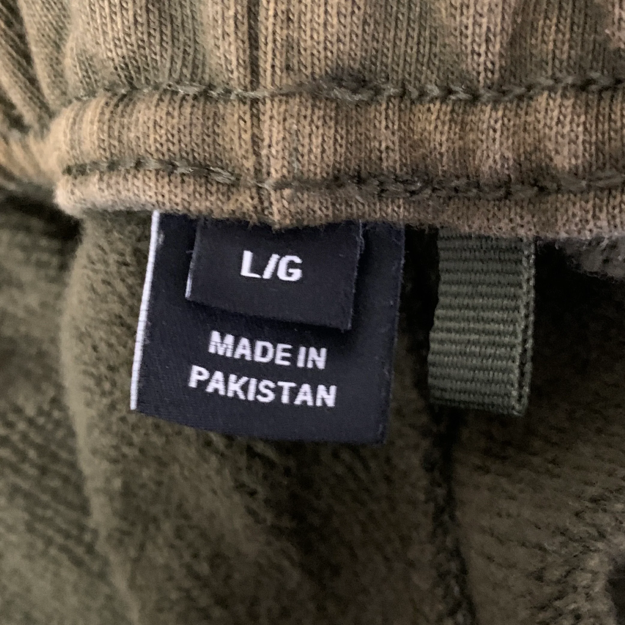 Y-3 Size L Olive Polyester Blend Sweat Shorts - Image 4