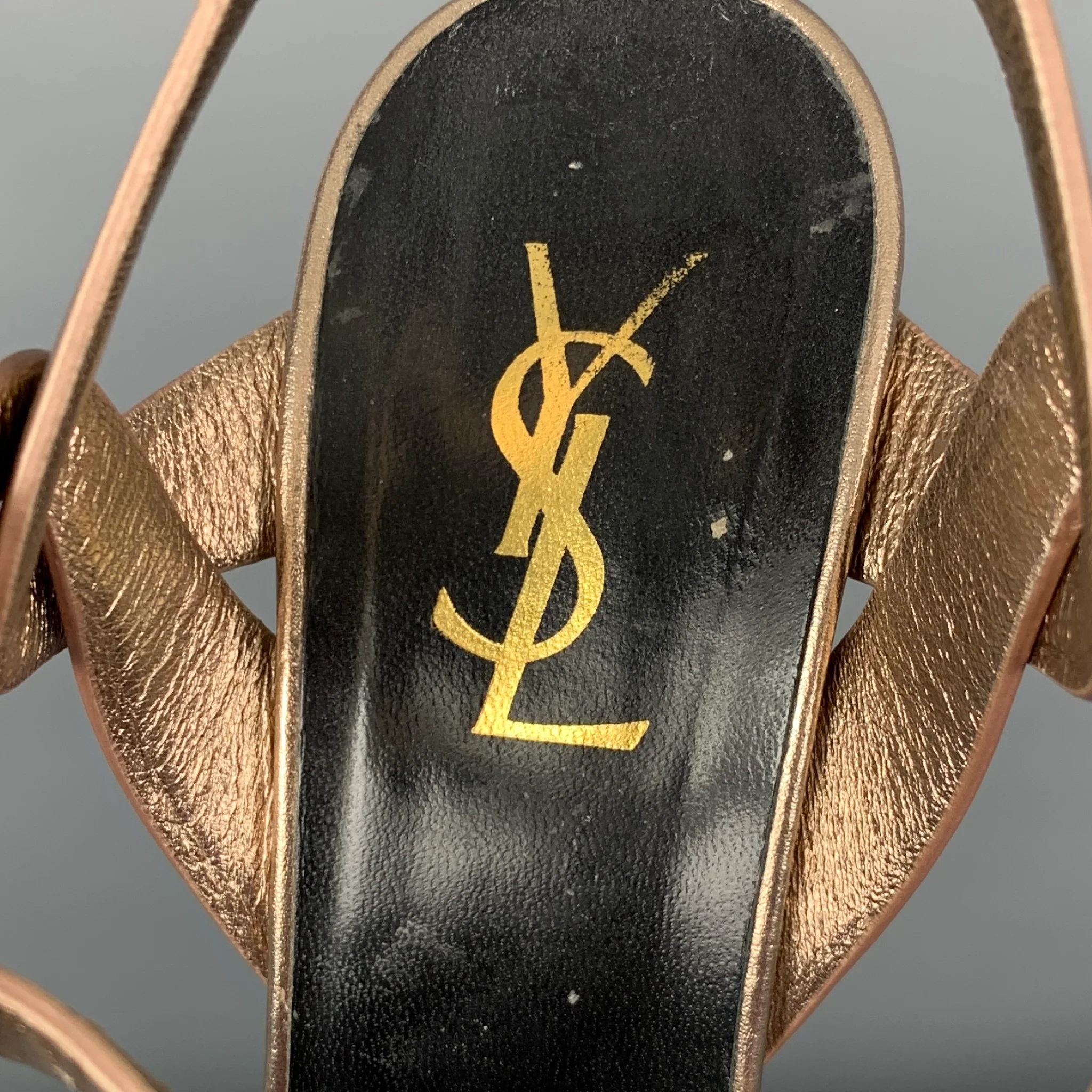 YSL Size 9.5 Metallic Rose Gold Leather Platform Sandals - Image 7