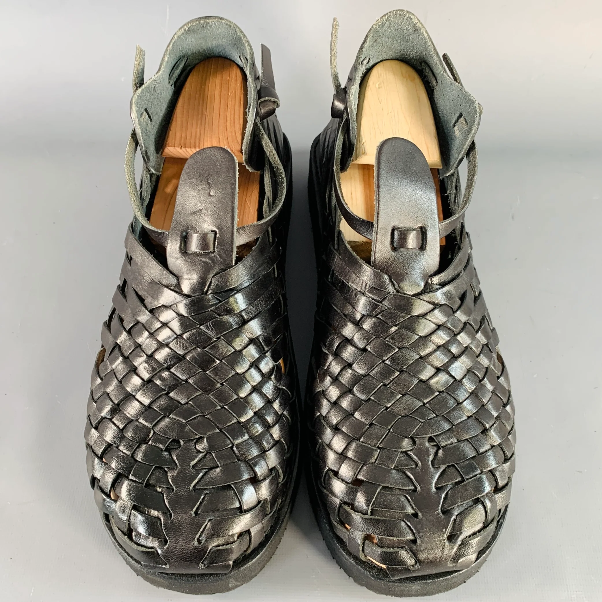 YUKETEN Size 9 Cruz Black Woven Leather Huarache Loafers - Image 4