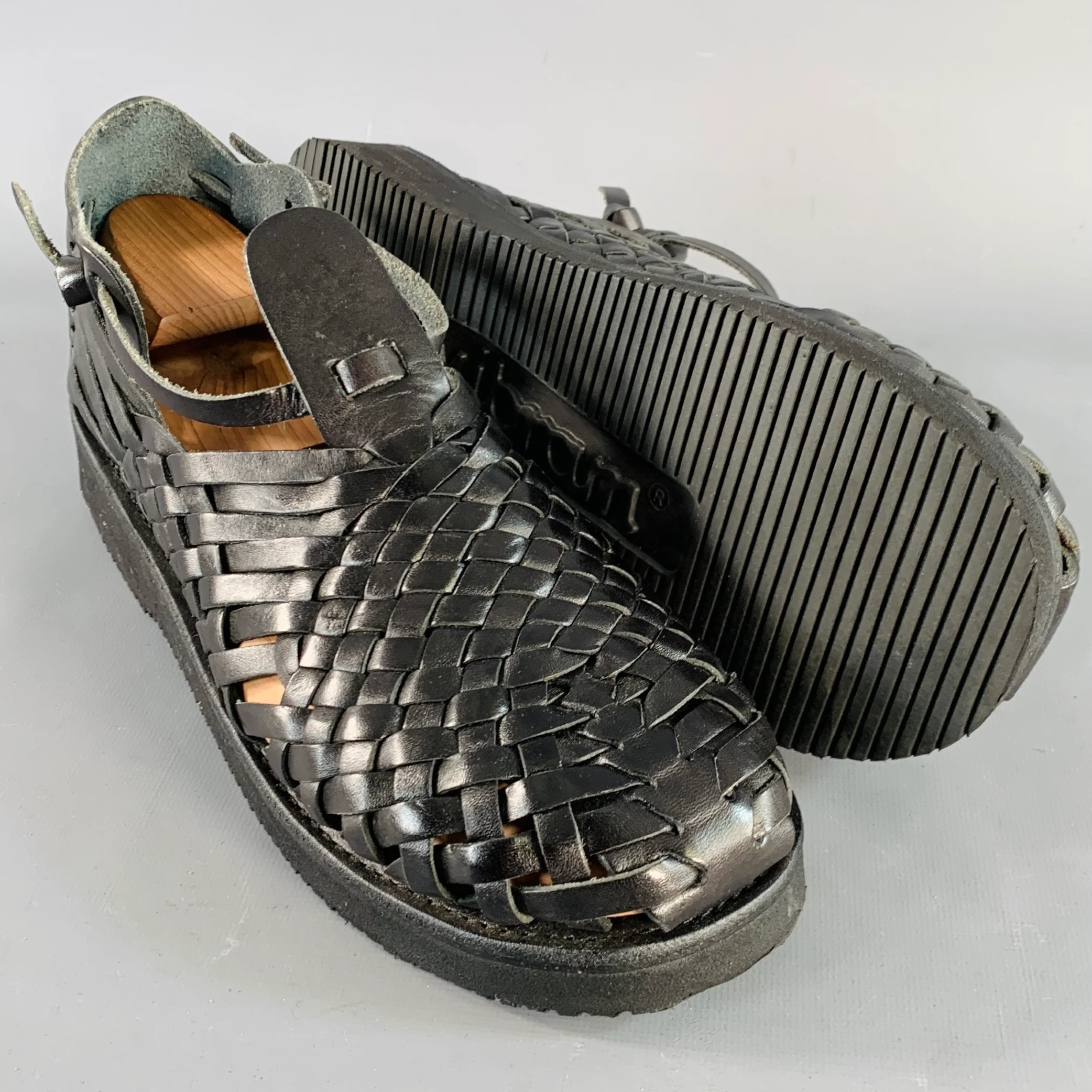 YUKETEN Size 9 Cruz Black Woven Leather Huarache Loafers - Image 5