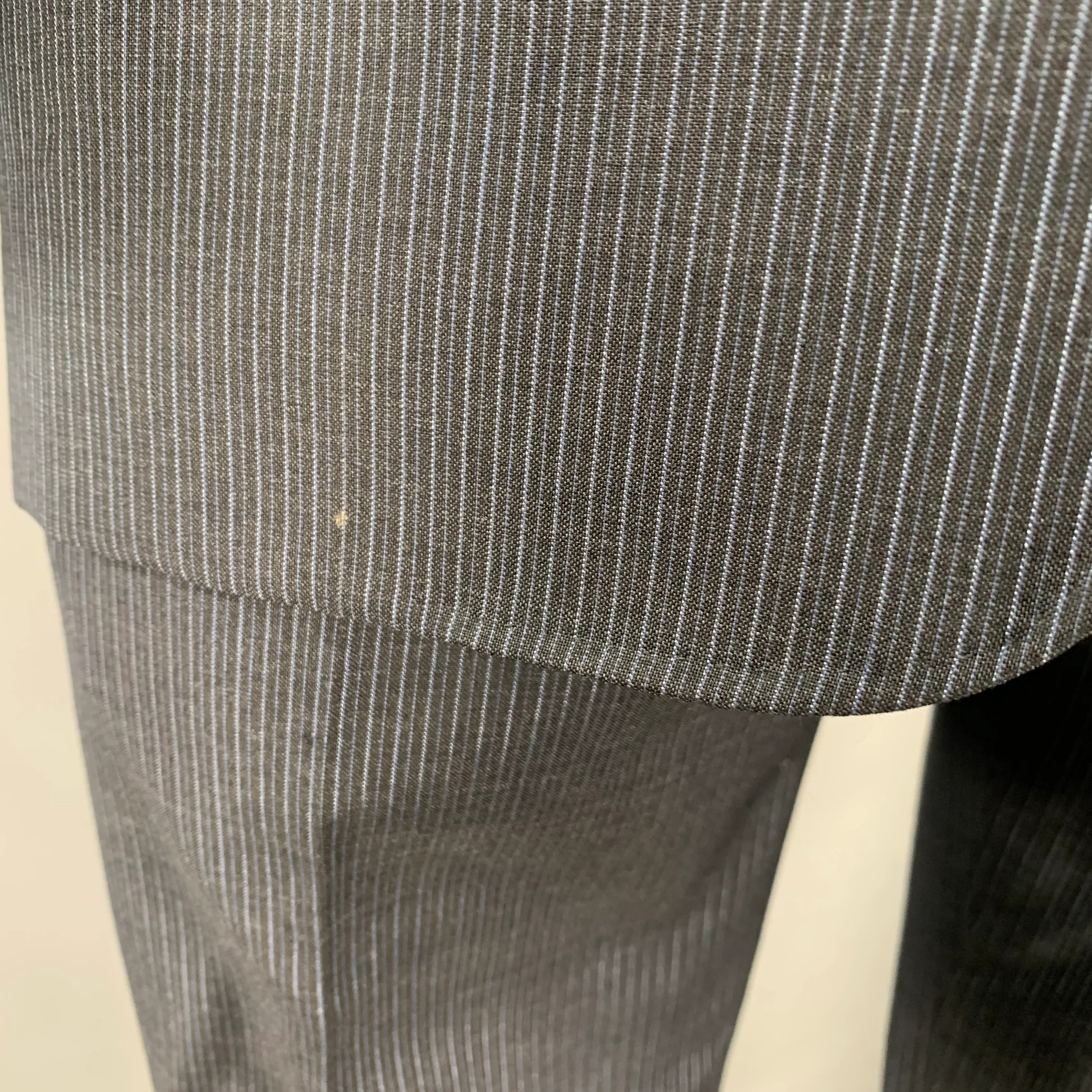 YVES SAINT LAURENT Size 42 Long Navy Blue Stripe Wool Notch Lapel Suit - Image 7